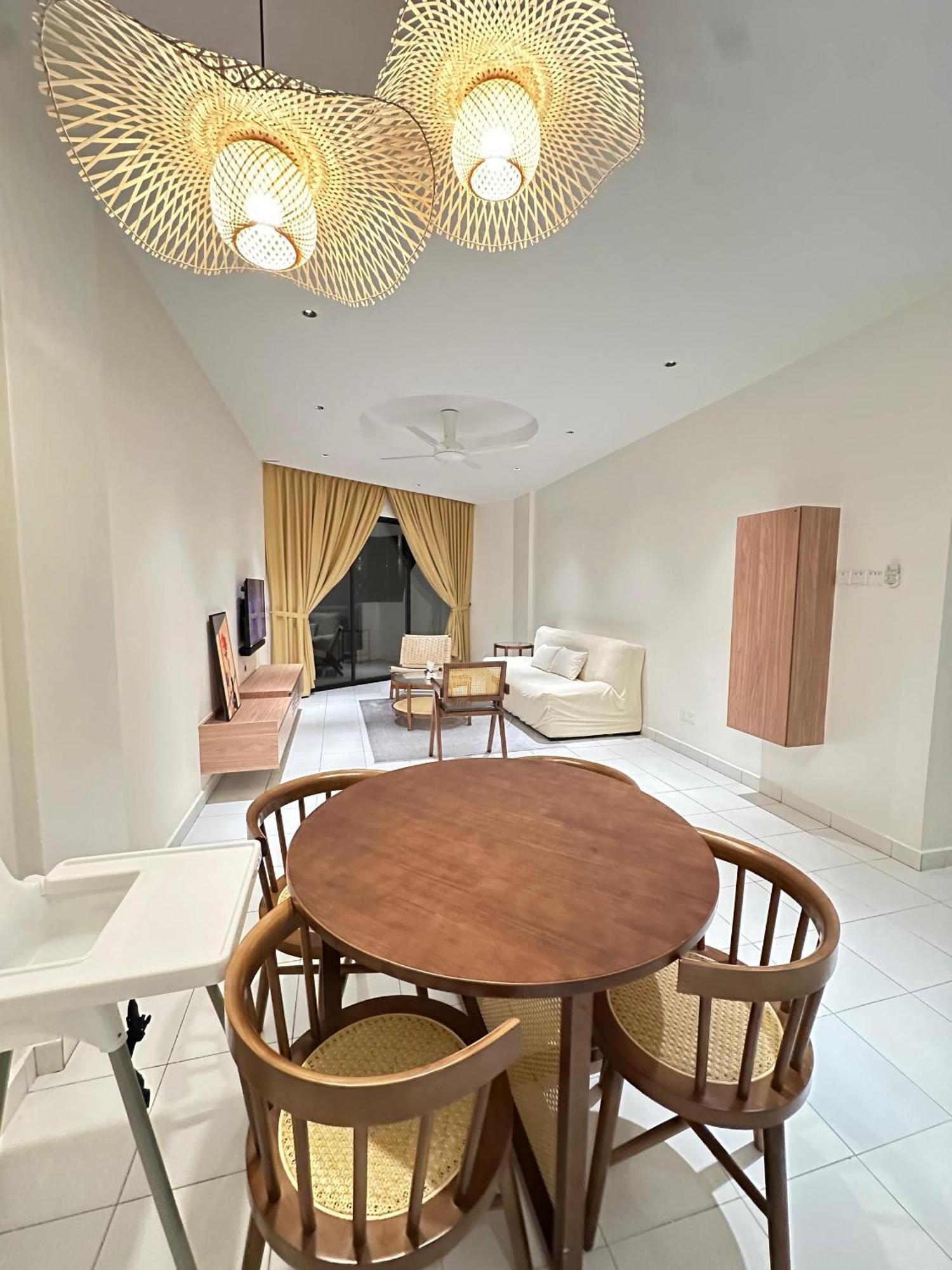 Newly Renovated Comfy Beachfront View At Seri Bulan Port Dickson Exterior foto
